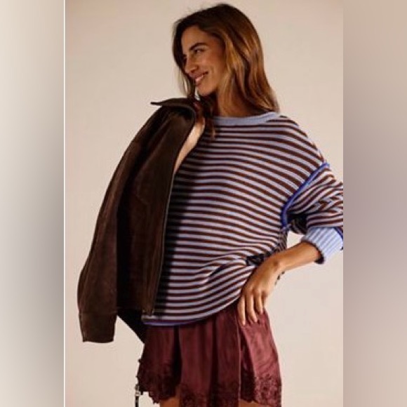 We The Free Sweaters - We the Free oversized sweater blue and brown colorway. So cute with jeans. M